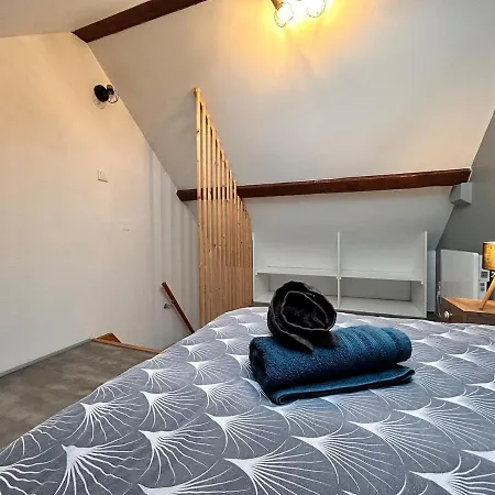 Mezzanine - 5 Min Gare Et Centre - Parking Gratuit Apartamento