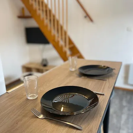 Mezzanine - 5 Min Gare Et Centre - Parking Gratuit Apartamento *